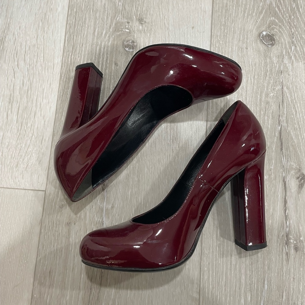 Rodo glossy red shoes, size 36.5 W